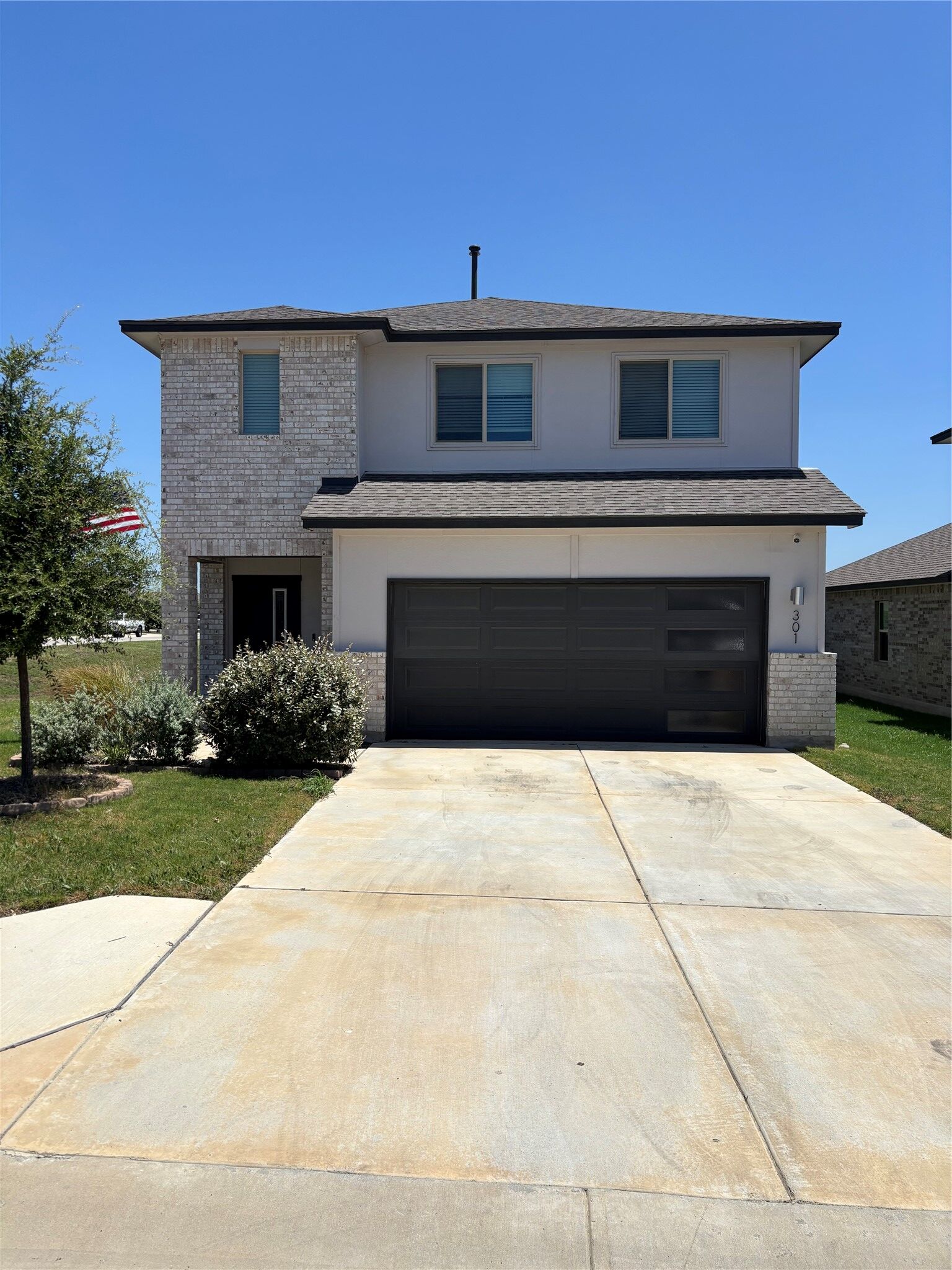 Property Photo: 301 Tarkus Path Path TX 78633