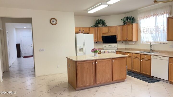 Property Photo: 3860 E Battala Avenue AZ 85297