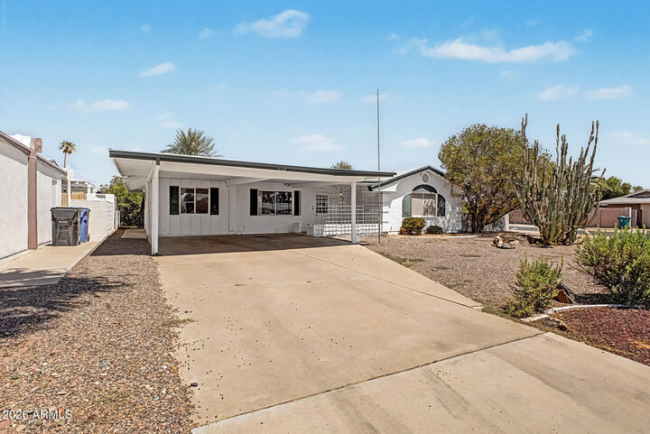 Property Photo: 809 S Saranac Avenue AZ 85208