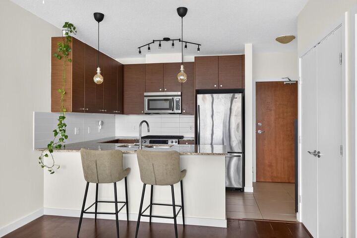 Property Photo: 7360 Elmbridge Way 1507 BC V6X 0A5