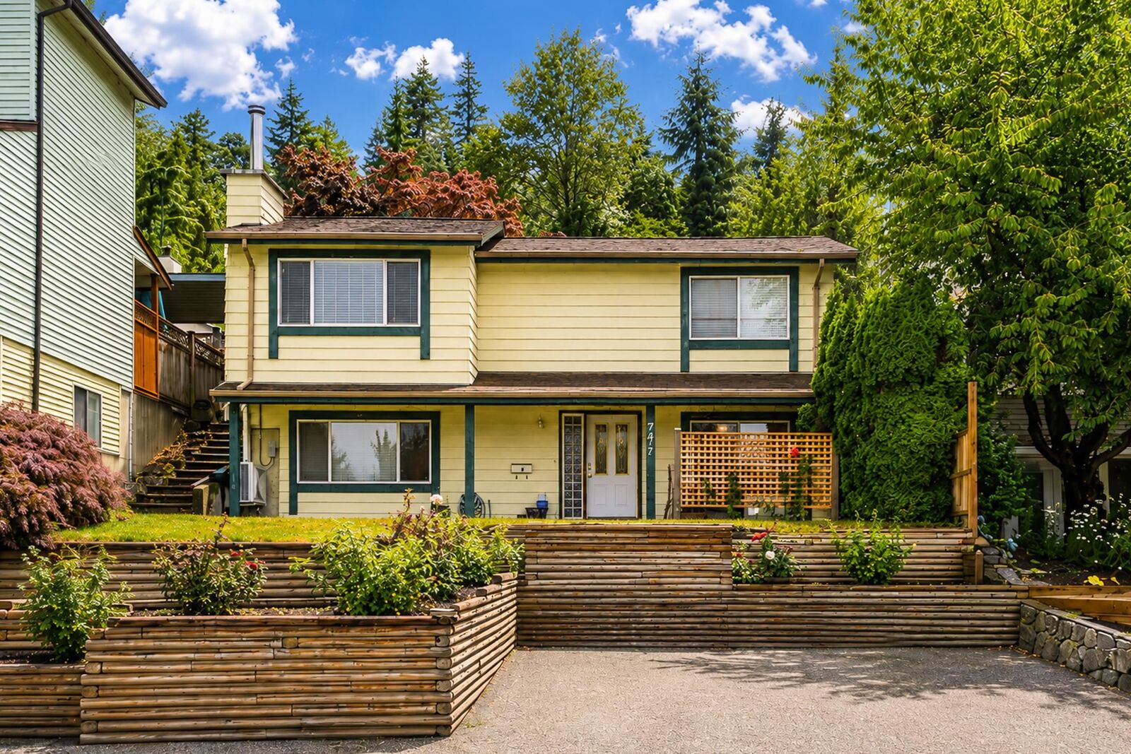 Property Photo: 772 Appleyard Court BC V3H 3X1