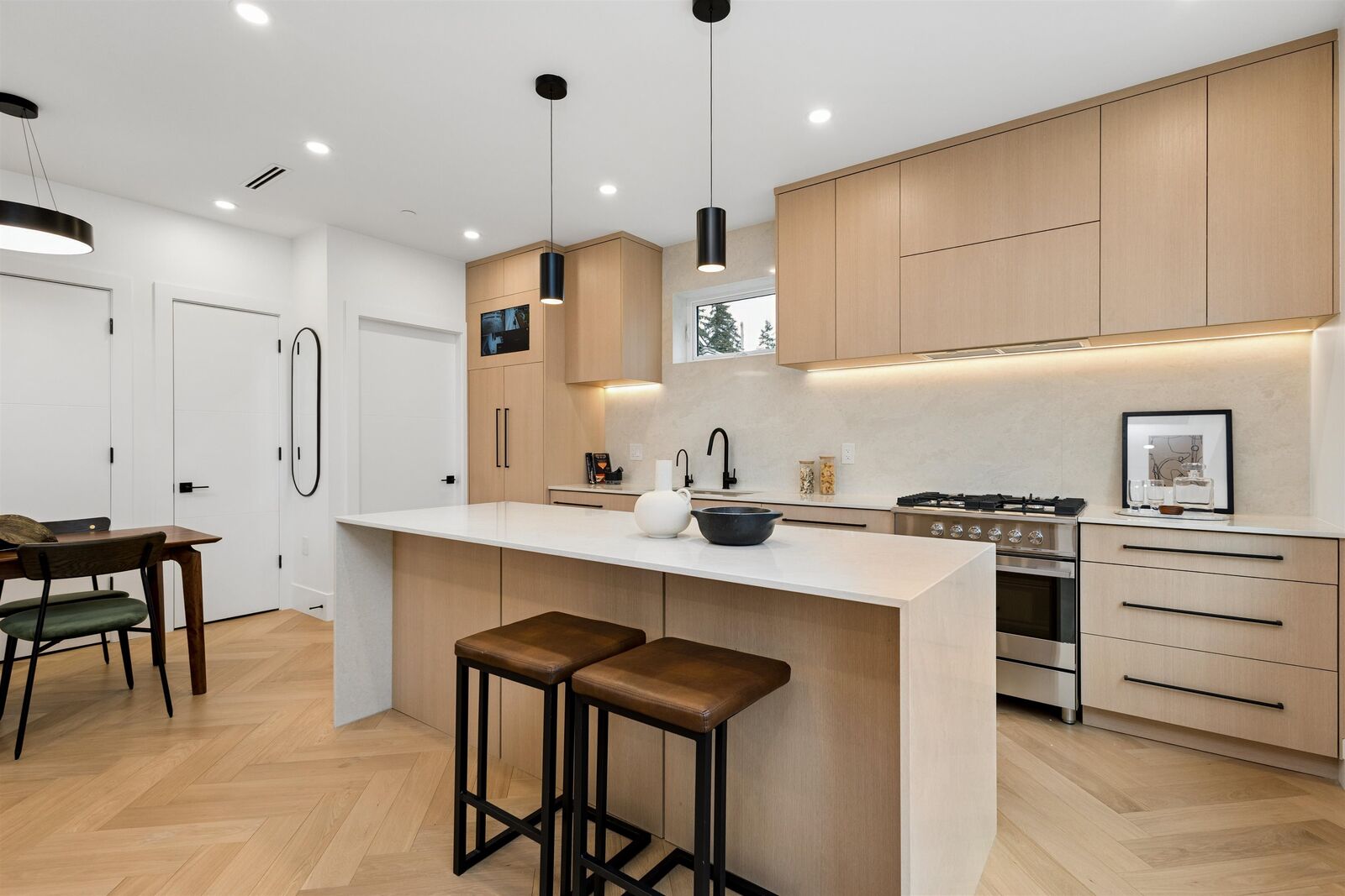 Property Photo: 3639 E 46th Avenue 1 BC V5S 1B7