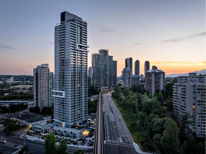 Property Photo: 2135 Springer Avenue 506 BC V5B 0C1