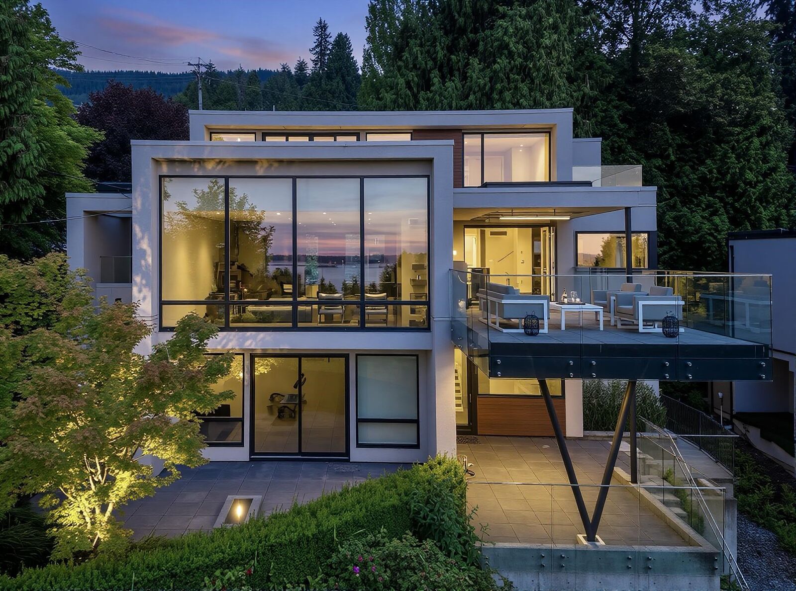 Property Photo:  2496 Ottawa Avenue  BC V7V 2T1 