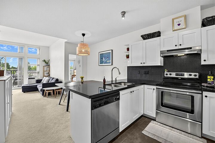 Property Photo: 4550 Fraser Street 417 BC V5V 4G8