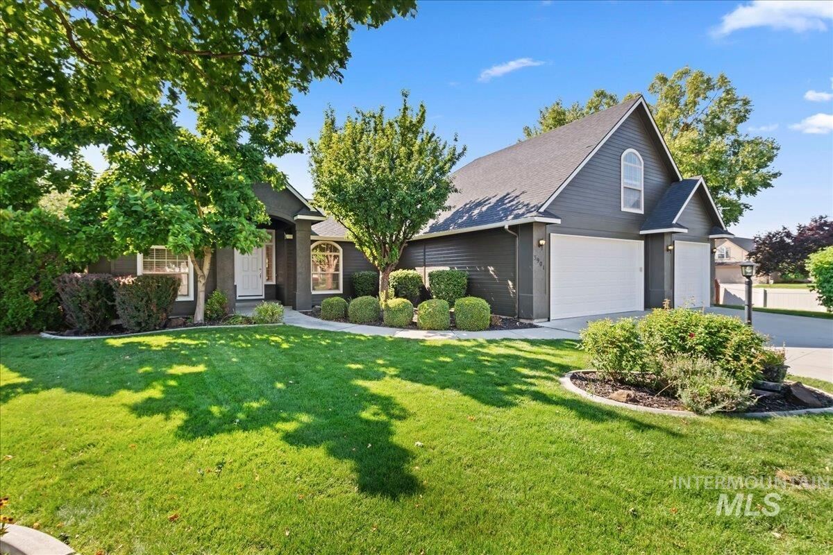 Property Photo:  3901 N Price Way  ID 83646 