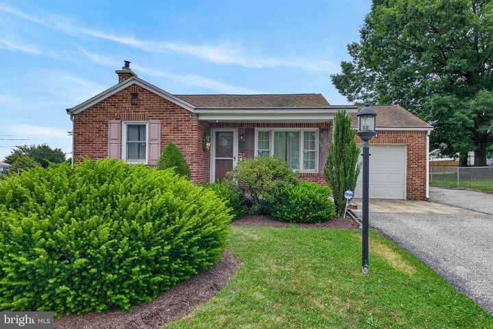 Property Photo: 540 Manor Road PA 17366