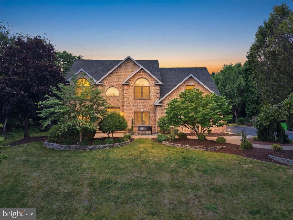 Property Photo: 831 Colonna Lane PA 18064