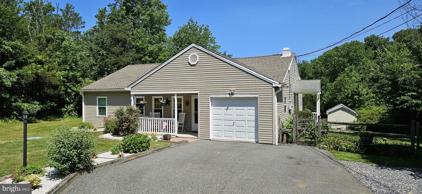 Property Photo: 233 Snyder Road PA 19464