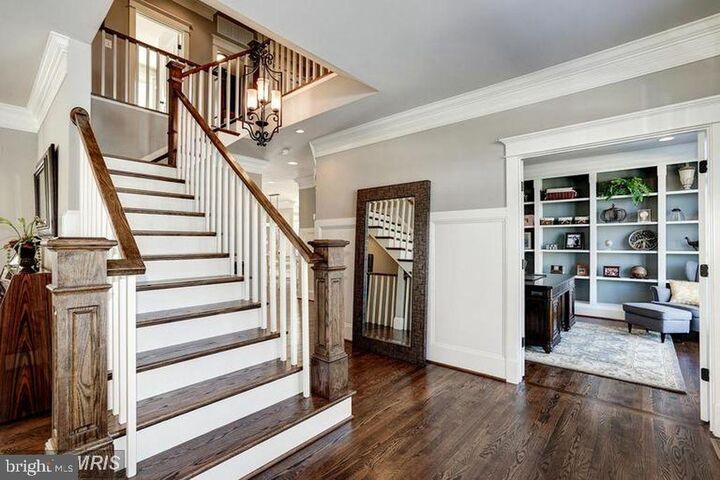 Property Photo: 812 21st Street S VA 22202
