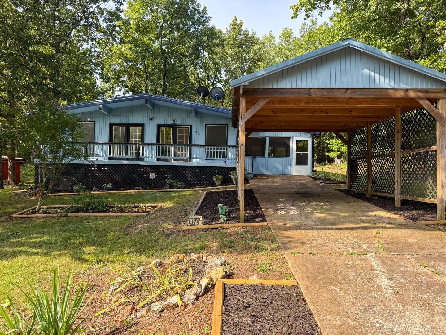 Property Photo: 129 Mineola Drive AR 72529