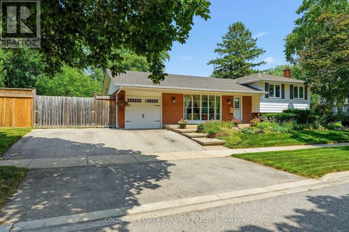 Property Photo:  569 Parkside Crescent  ON L7L 4H2 