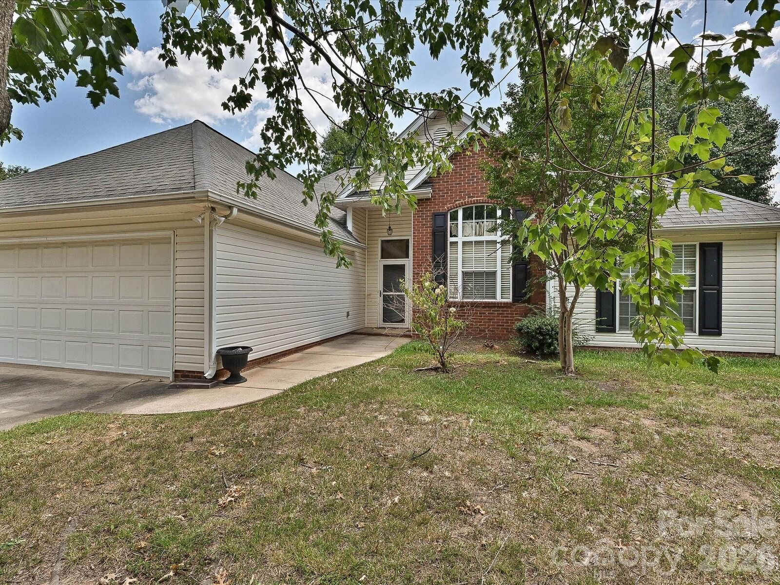Property Photo: 2814 Rosemeade Drive NC 28110