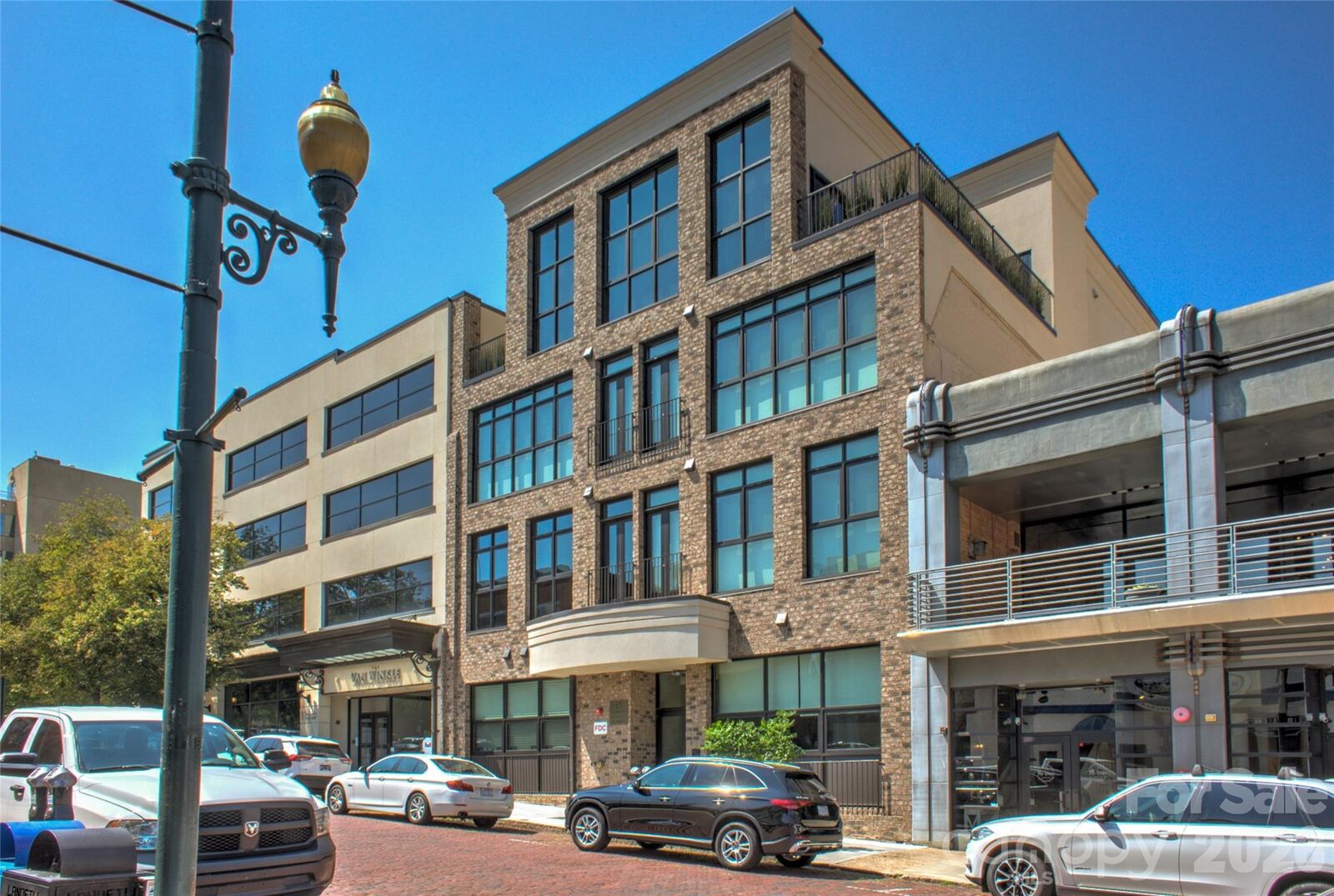 Property Photo: 17 N Market Street 202 NC 28801