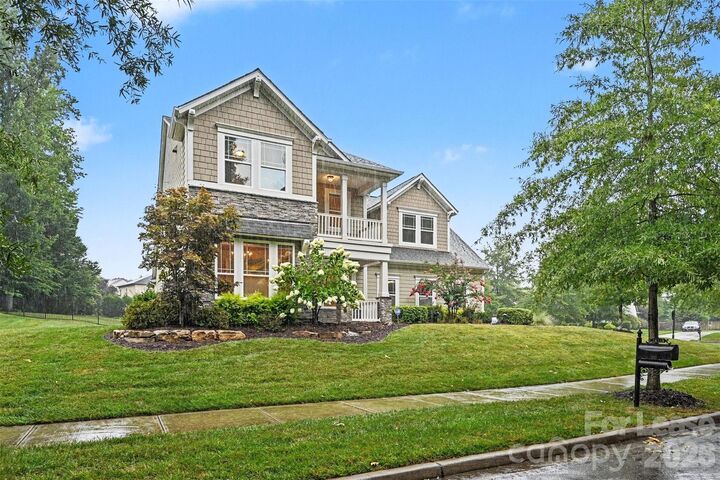Property Photo: 14131 Old Vermillion Drive NC 28078