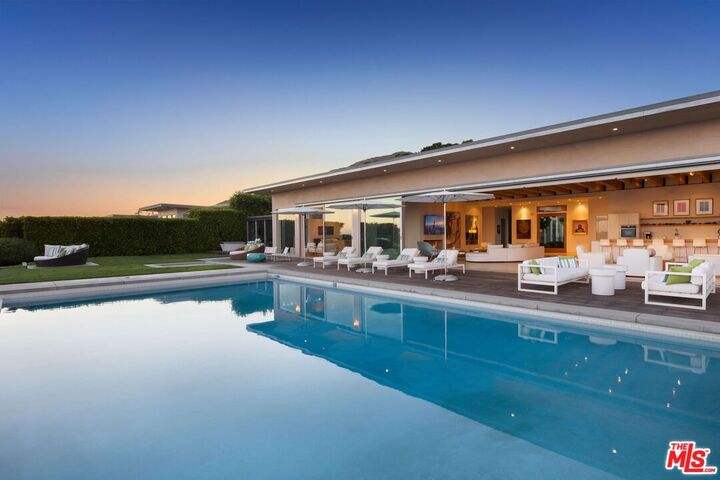 Property Photo:  24685 Pacific Coast Hwy  CA 90265 