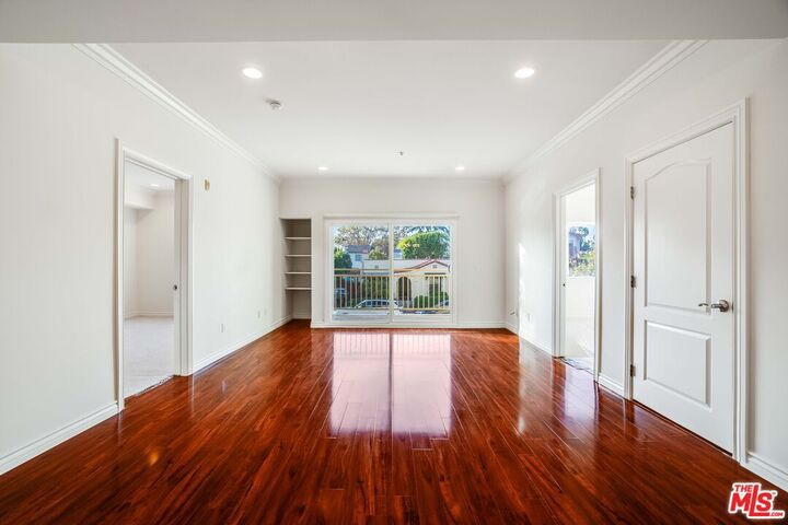 Property Photo:  3328 Oakhurst Ave, Unit 110  CA 90034 