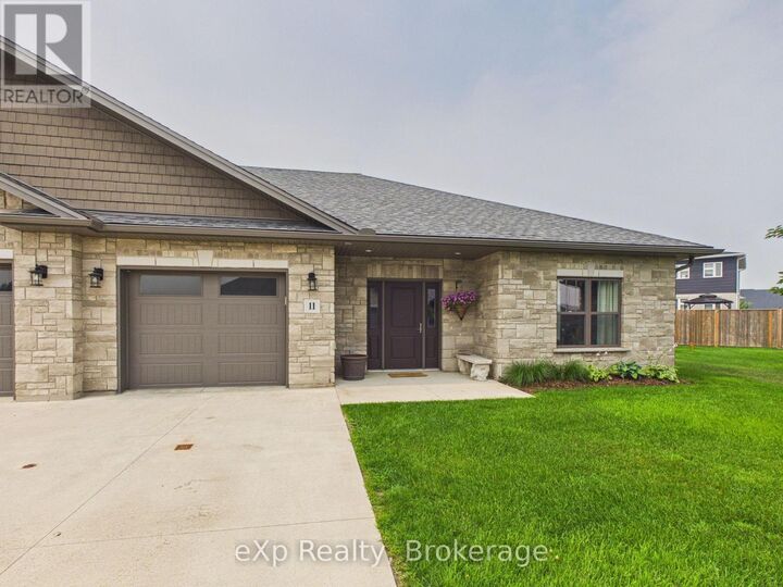 1050 Waterloo Street 11 — photo 1