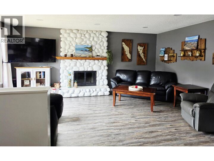 Property Photo: 2484 Lisgar Crescent BC V2N 1C5
