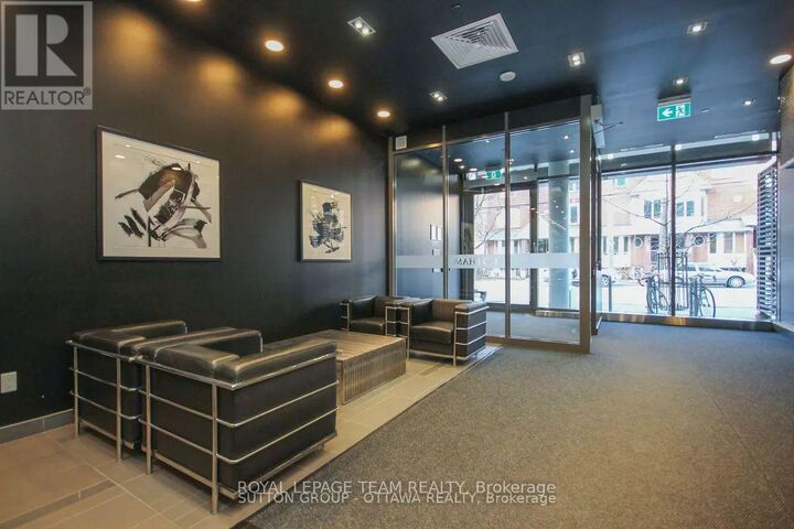 Property Photo: 224 Lyon Street 1405 ON K1R 0C1