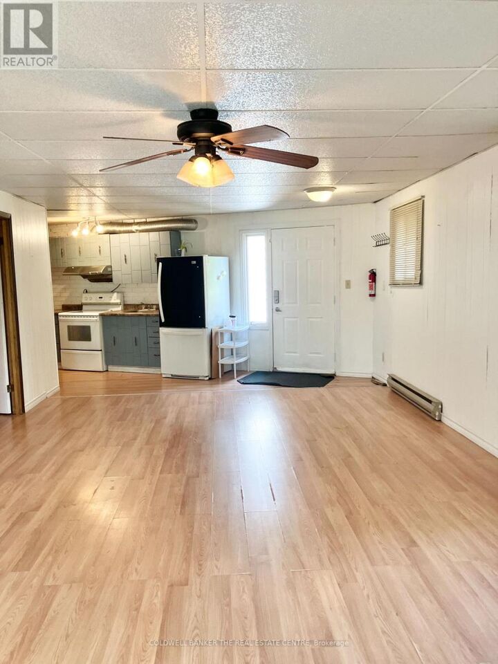 Property Photo:  80 Innisfil Street B  ON L4N 3E2 