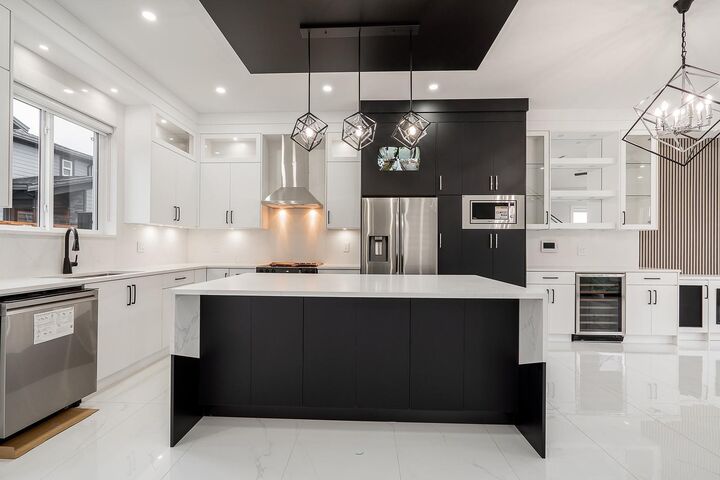Property Photo:  166xx 18A Avenue  BC V3Z 9X5 