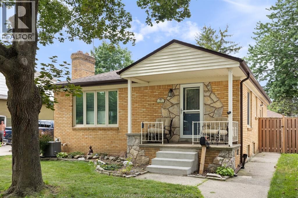Property Photo: 287 Isabelle Place ON N8S 3A7