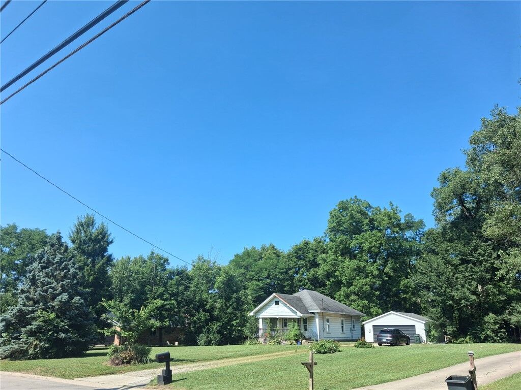 Property Photo:  112 Curryer Road  OH 45042 