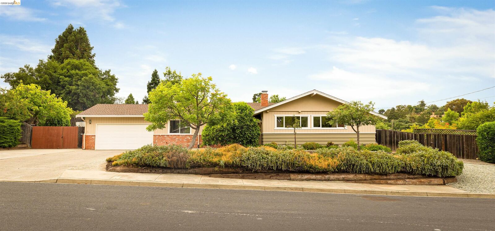 Property Photo:  3115 Del Oceano Dr  CA 94549 