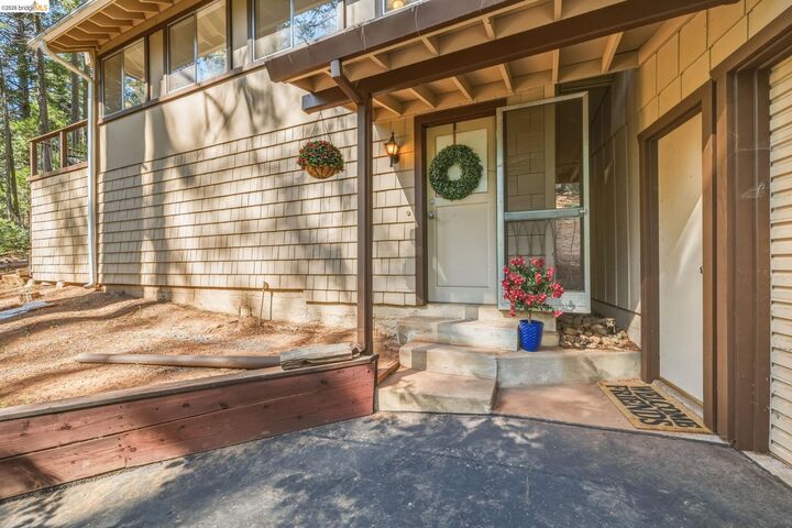 Property Photo: 25417 David Dr CA 95335
