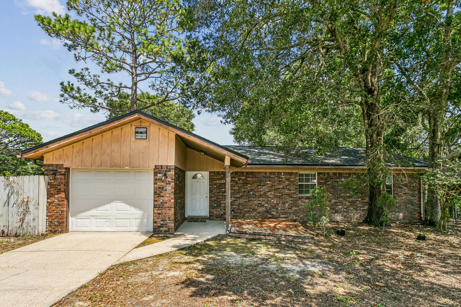 Property Photo: 72 8th Street FL 32579