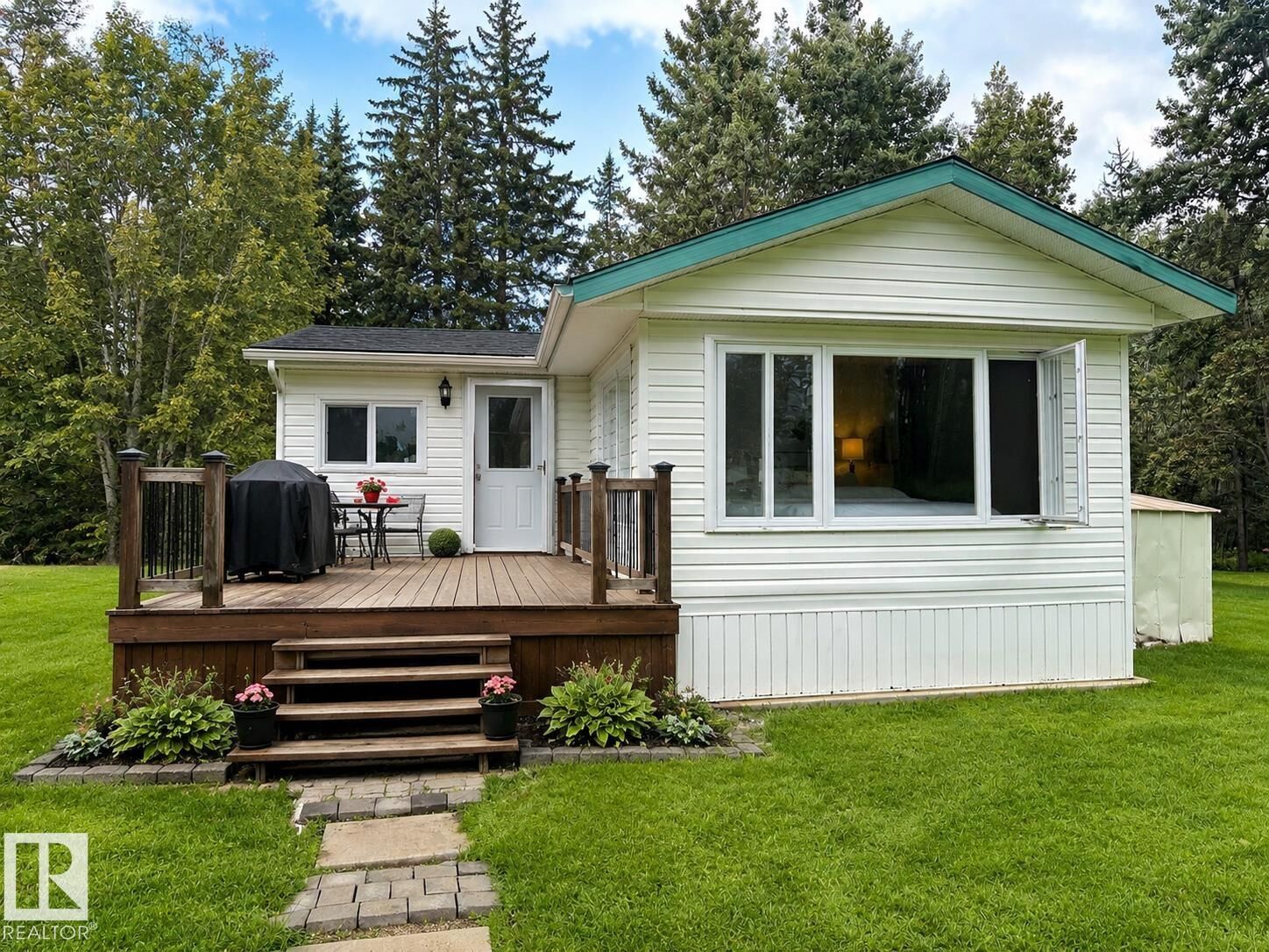 Property Photo: 126 50514 Range Road 202 AB T0B 4J2