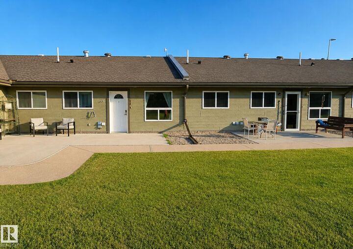 Property Photo: 5011 Pine Drive 10 AB T0A 0T0