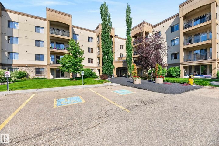Property Photo: 400 Palisades Way 425 AB T8H 2T9