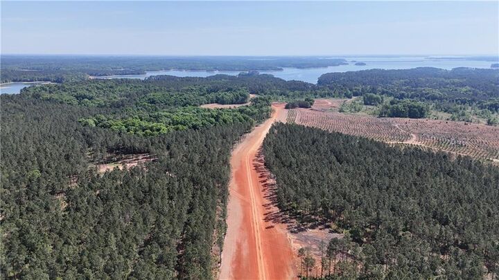 Property Photo: 1000 Hidden Harbor Road GA 30817