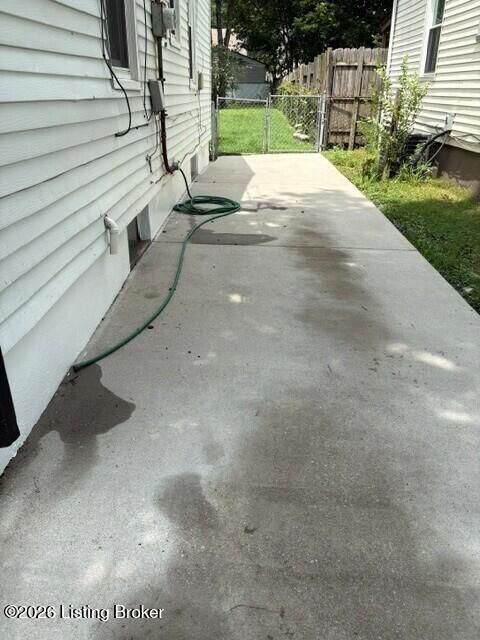 Property Photo: 1806 S 24th St KY 40210