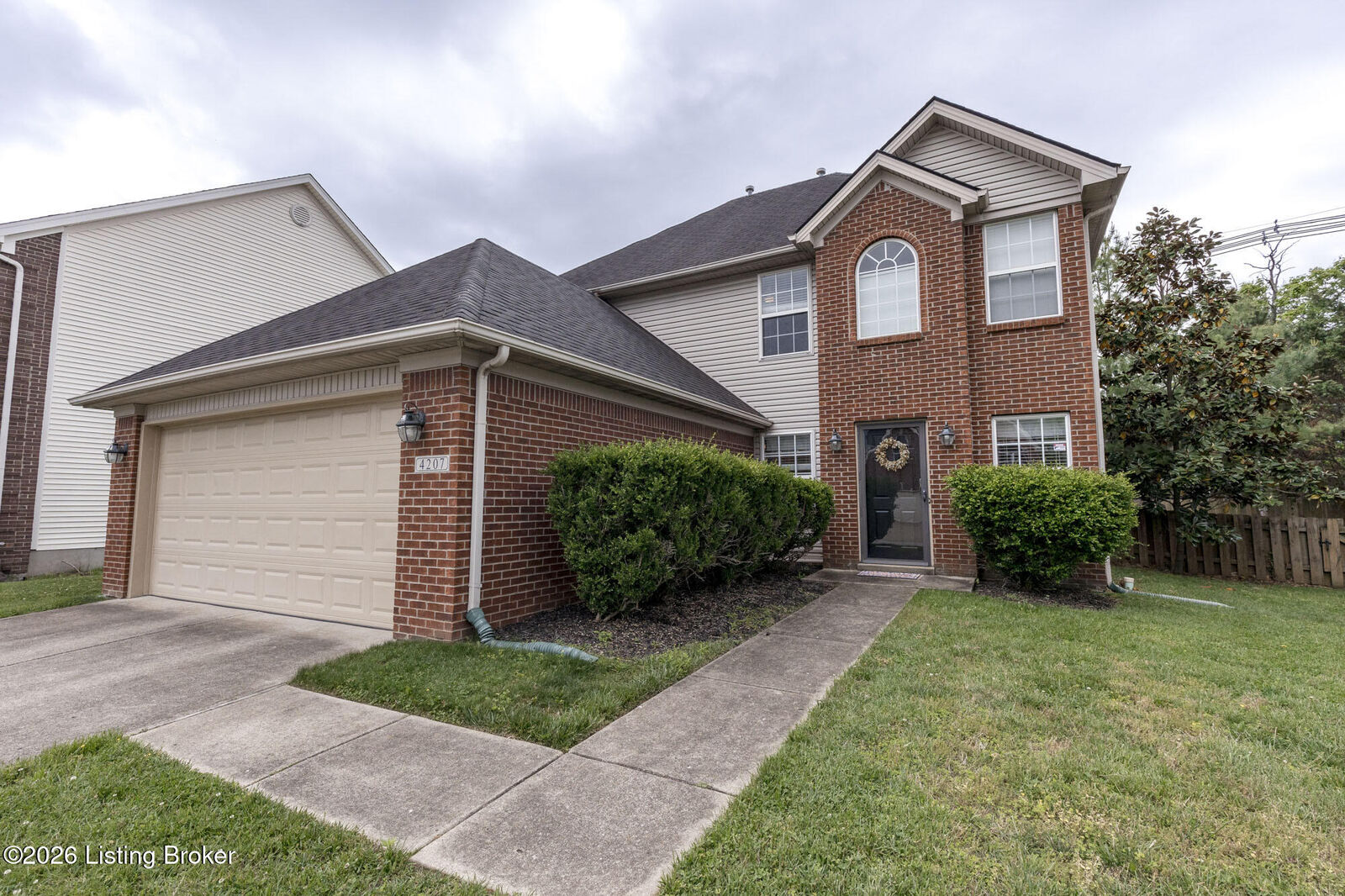 Property Photo: 4207 Brownsboro Glen Rd KY 40241