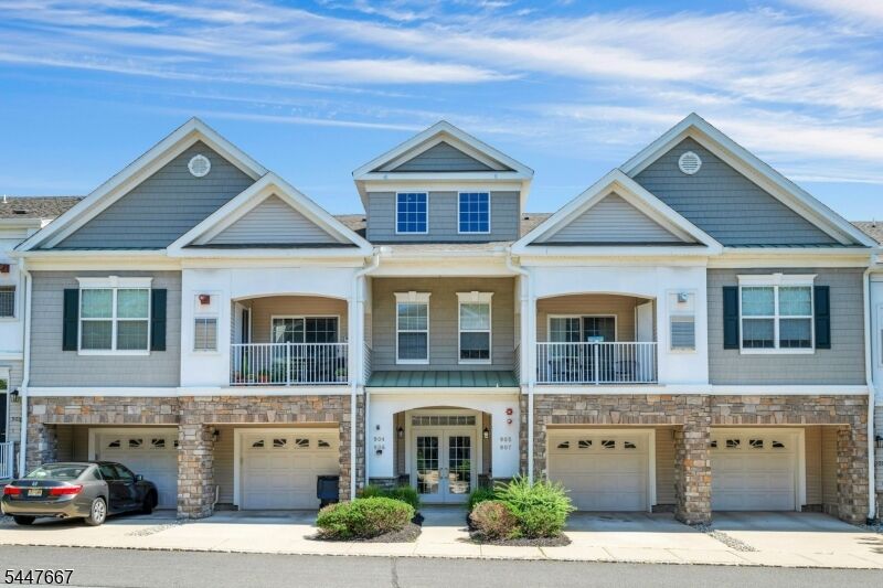Property Photo:  905 Brook Hollow Dr 905  NJ 07981 