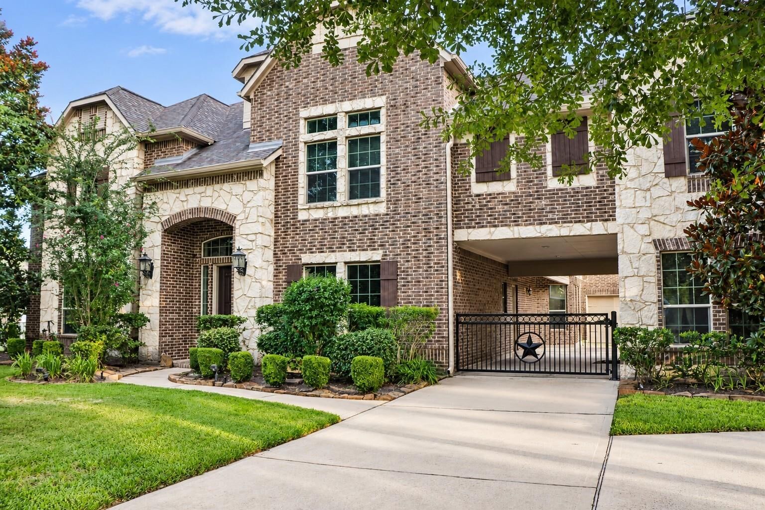 Property Photo:  15211 McCall Park  TX 77355 