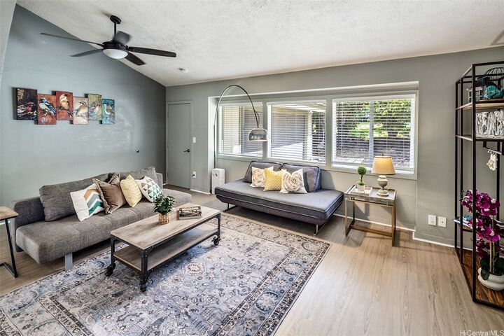 Property Photo: 1160 Lunalilo Home Road HI 96825