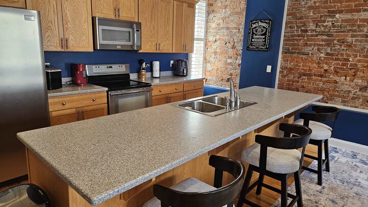 Property Photo:  419 9th Street Unit 202  WV 25701 