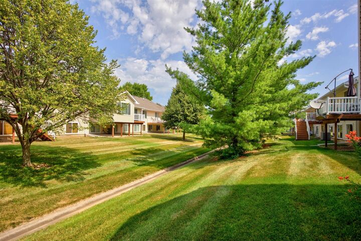 Property Photo: 6038 Pinewood Court IA 50131