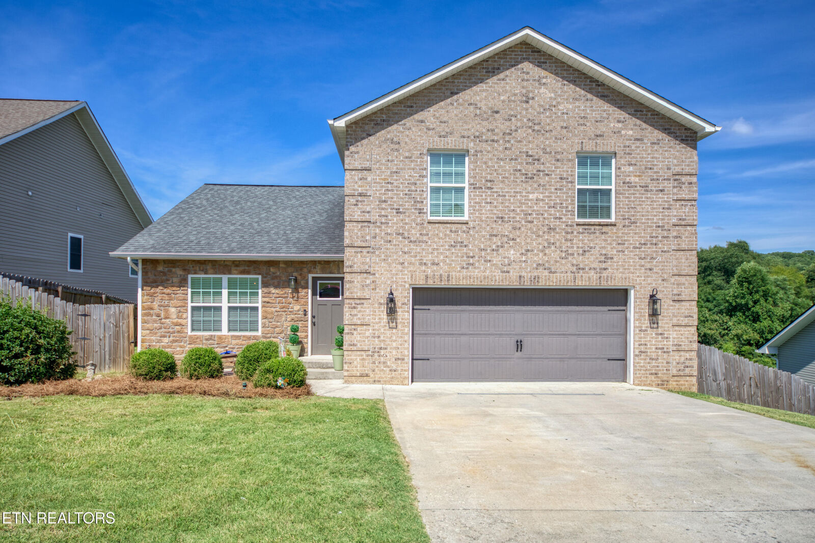 Property Photo: 3926 Mountain Vista Rd TN 37931