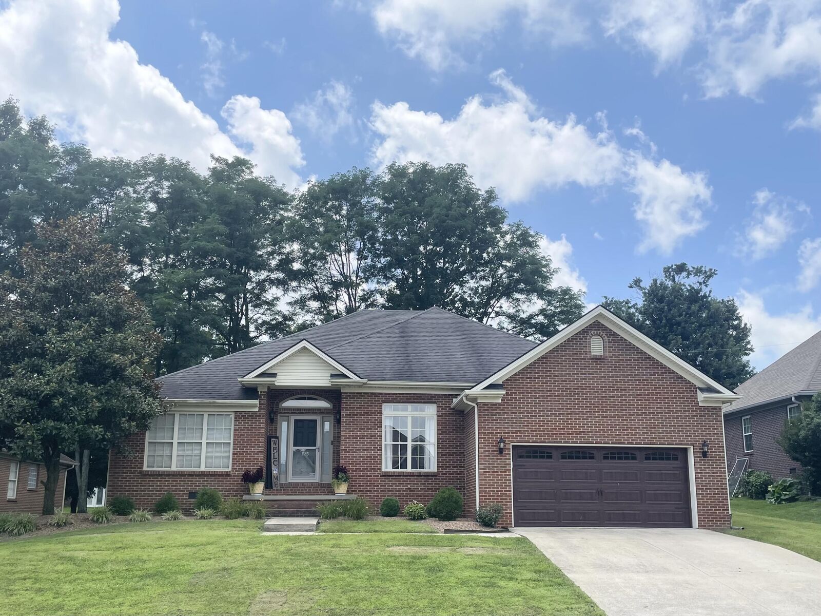Property Photo:  125 Amiens Boulevard  KY 40391 