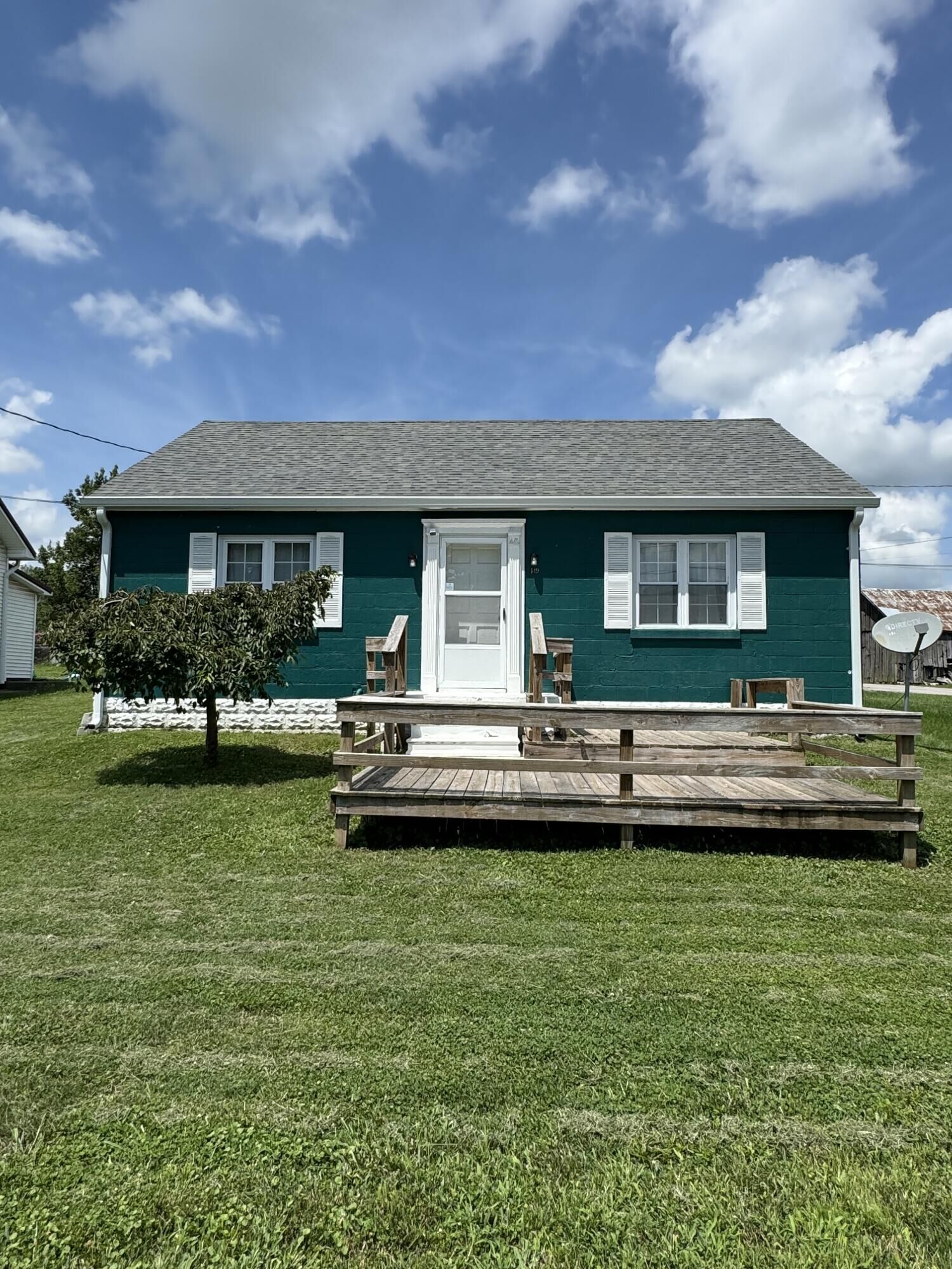 Property Photo: 449 Mooreland Avenue KY 40330