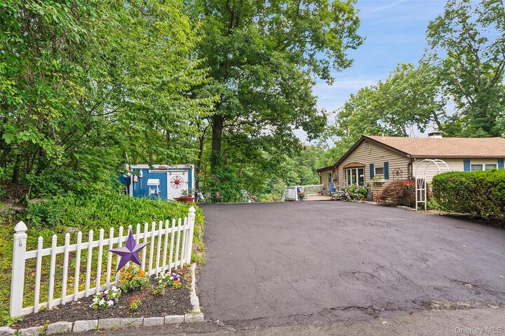 Property Photo:  18 Sylvan Road  NY 10537 