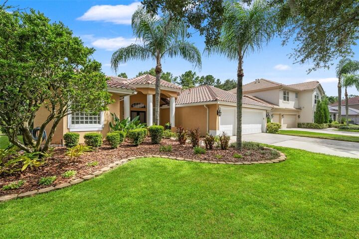 Property Photo: 18115 Regents Square Drive FL 33647