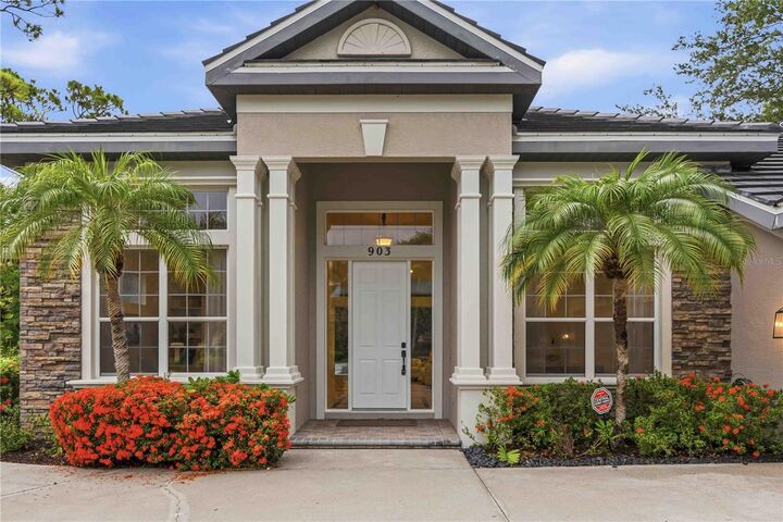 Property Photo:  903 Tranquility Circle  FL 34229 