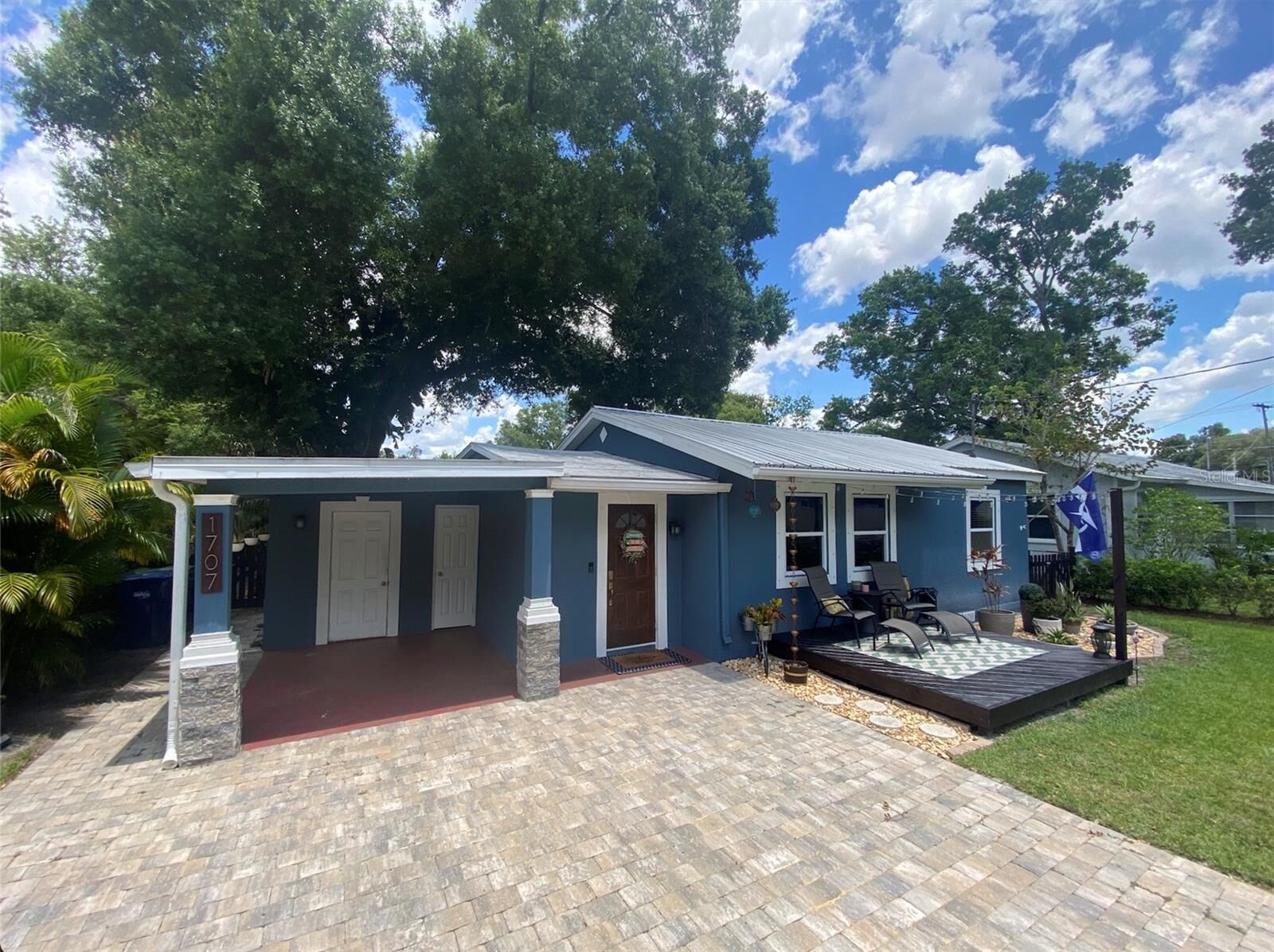 Property Photo:  1707 W Comanche Avenue  FL 33603 