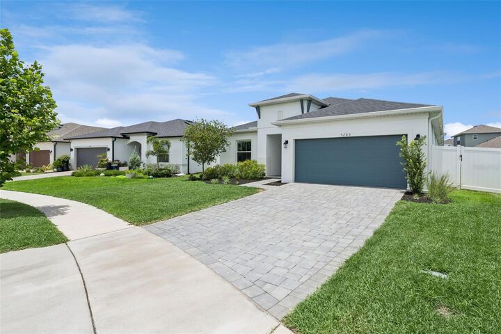 Property Photo: 5785 Wallis Lane FL 34771